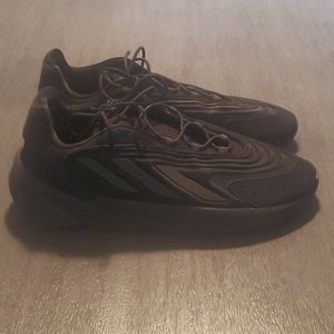 Mens Adidas Ozelia sneaker